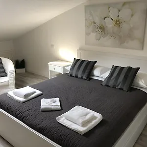 Les Di Apartment
